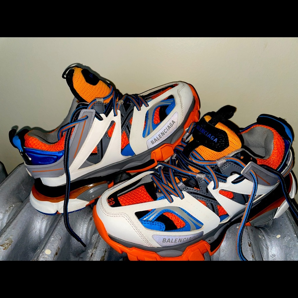 COPY - Balenciaga track